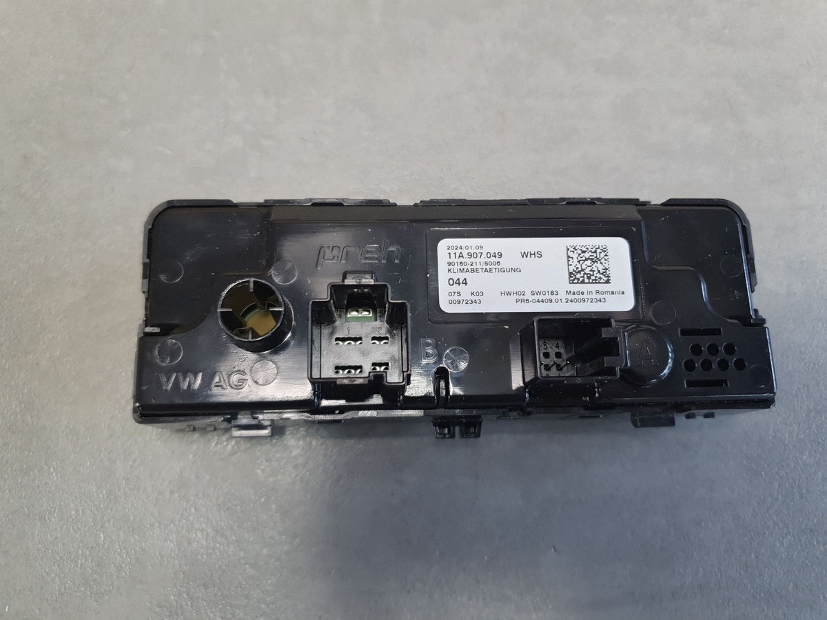 Cupra Leon IV Air conditioning panel rear 11A907049