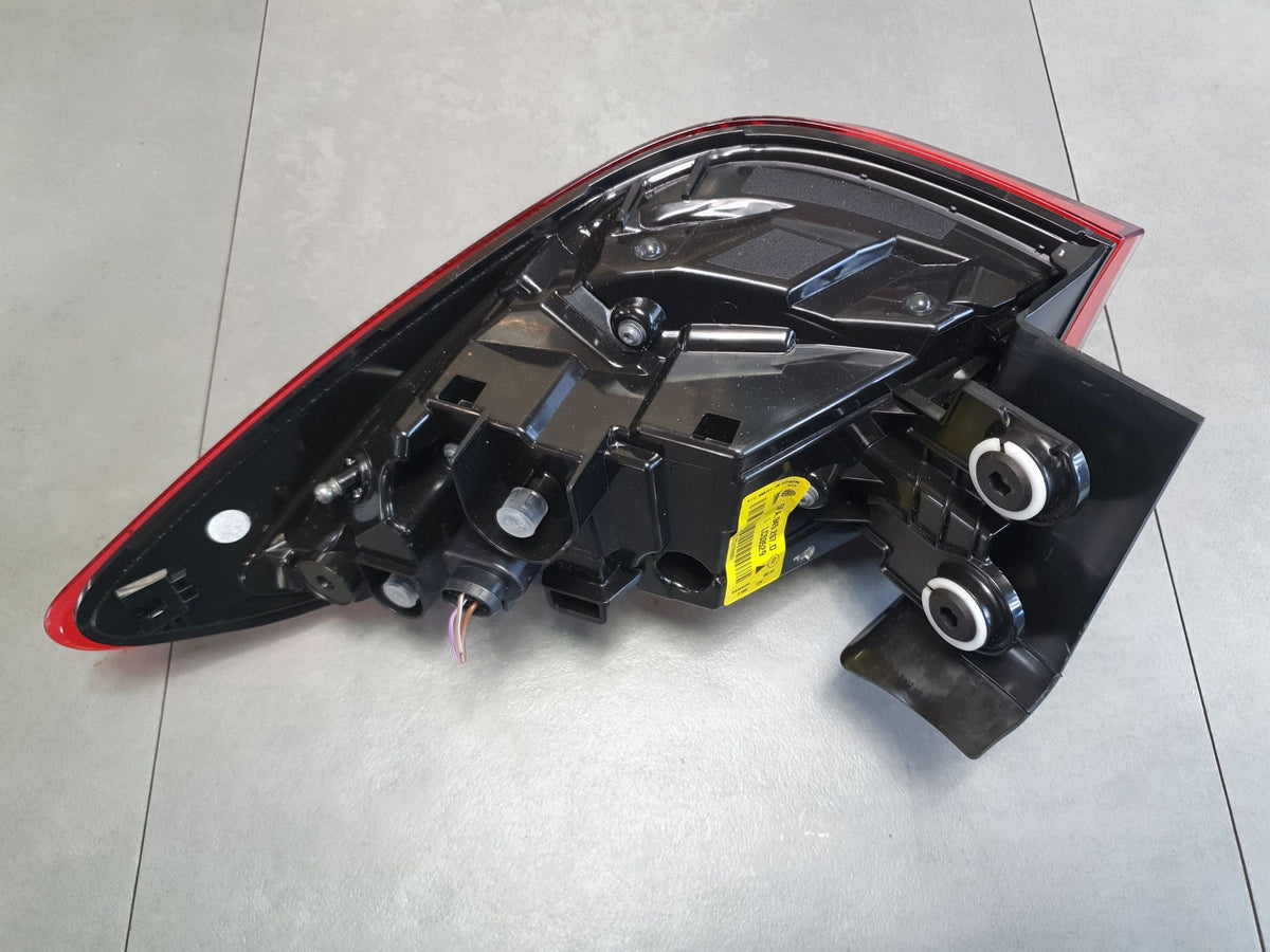 Cupra Leon IV KOMBI Lamp left rear 5FA945207D