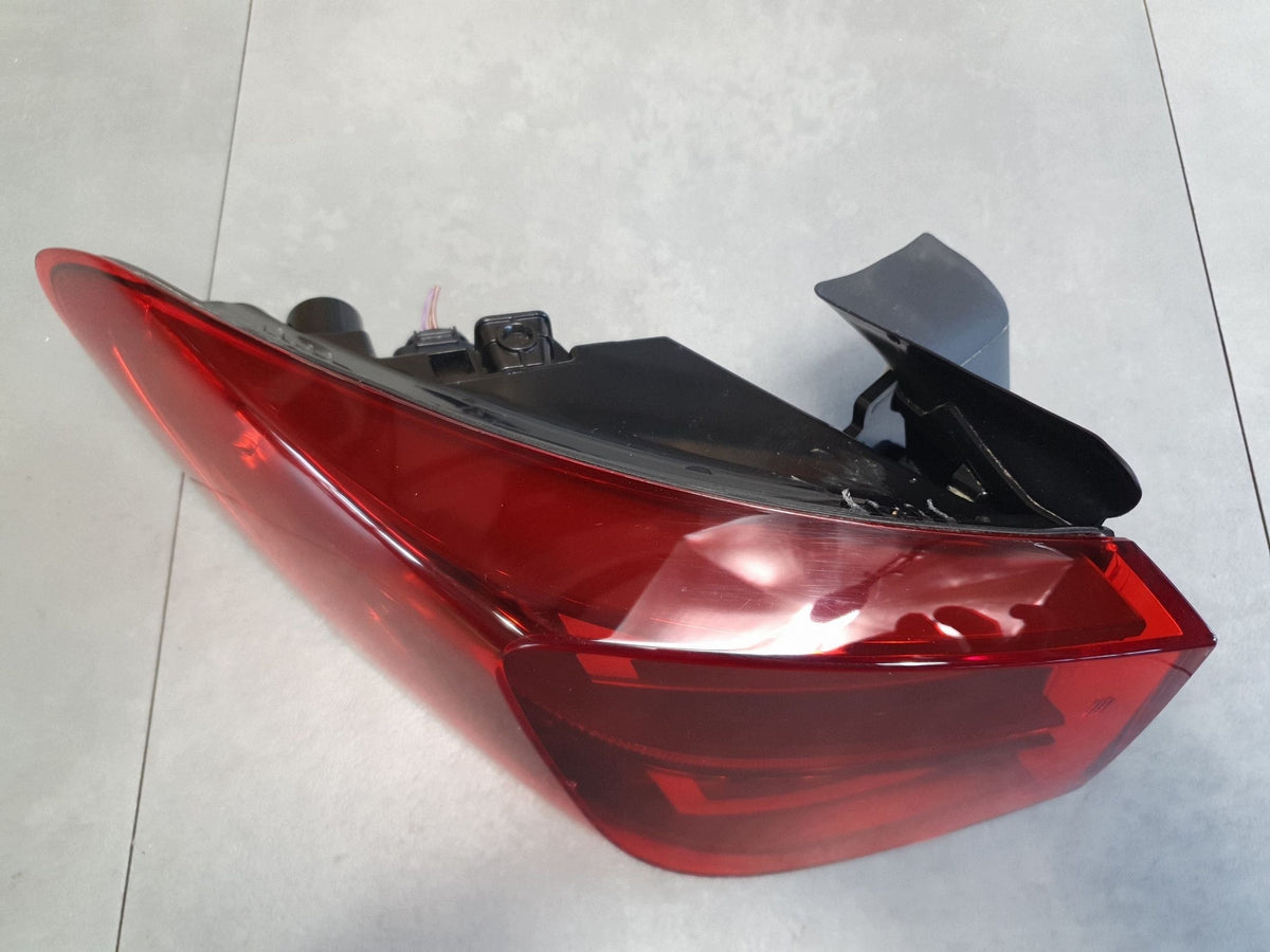 Cupra Leon IV KOMBI Lamp left rear 5FA945207D