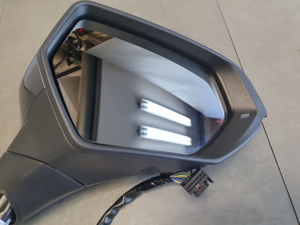 Cupra Leon IV Right Electric Side Mirror 5FB857508AF 13pin