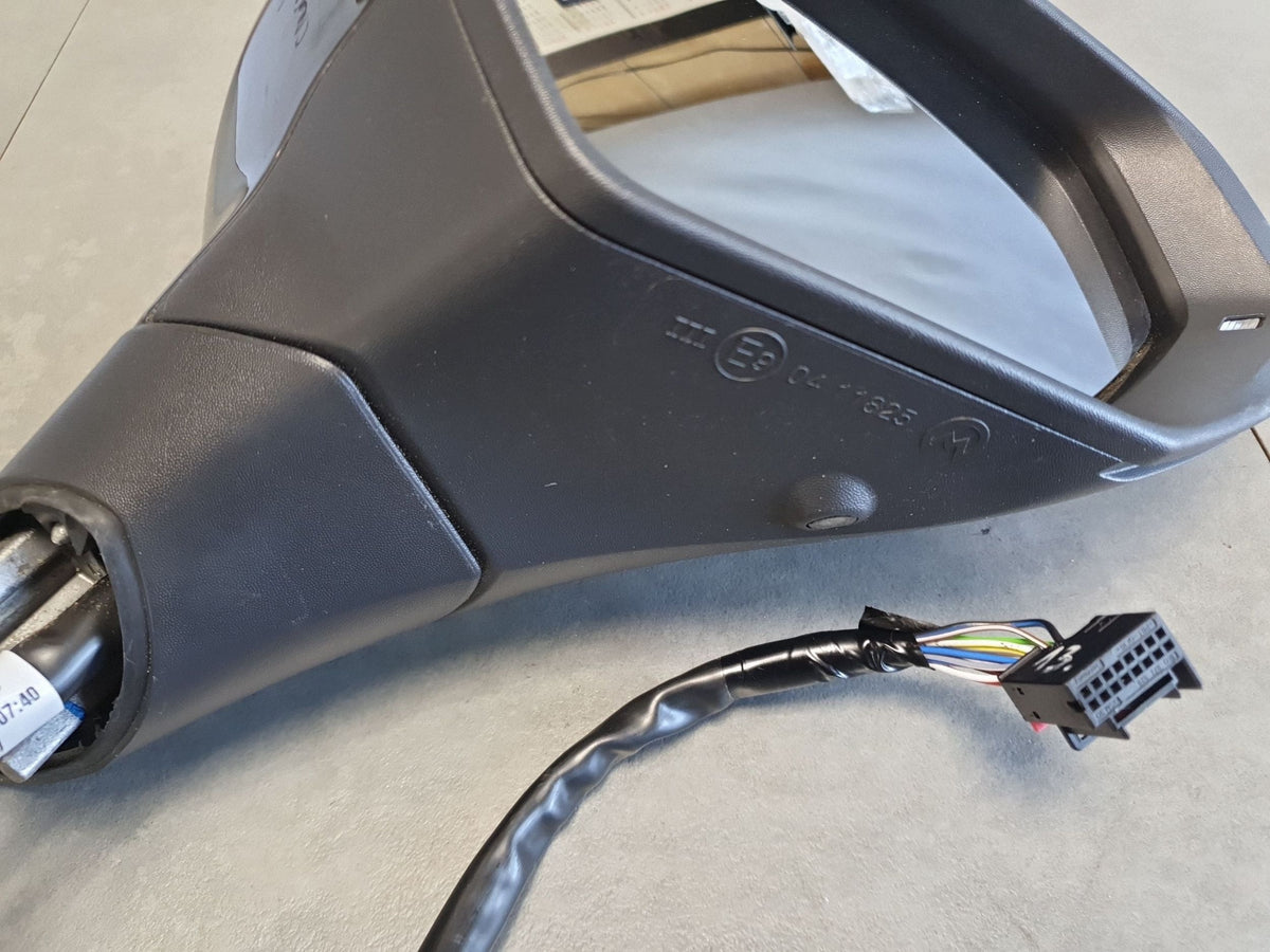 Cupra Leon IV Right Electric Side Mirror 5FB857508AF 13pin