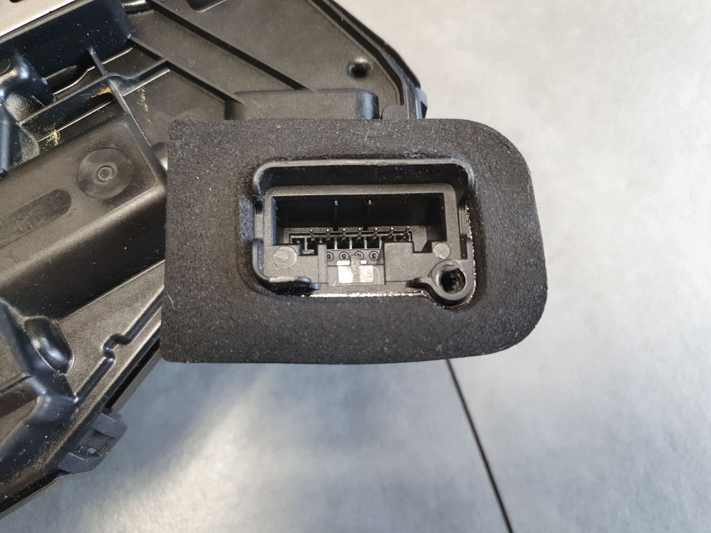 Cupra Leon IV station wagon Door lock left rear 5TA839015Q