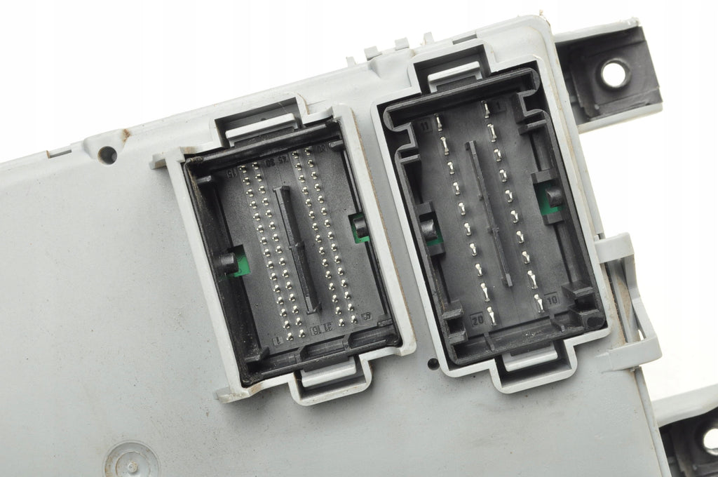 DOBLO D OPEL COMBO D 1.3 CDTI FUSE BOX 00519383520