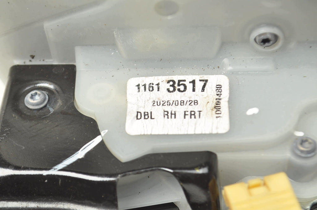 DOOR LOCK RIGHT FRONT MG 3 III 11613517 7PIN 2025 HB 3D