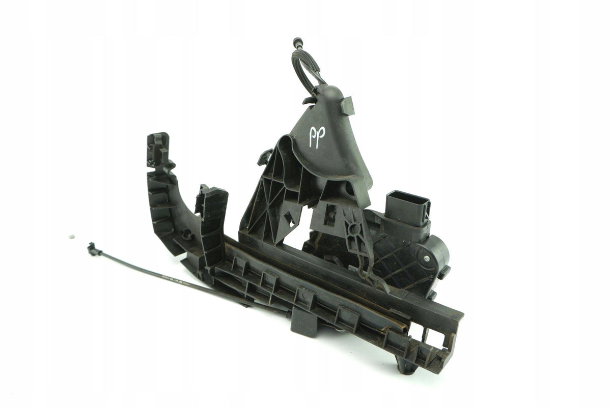 DOOR LOCK RIGHT FRONT VOLVO V50 30699793