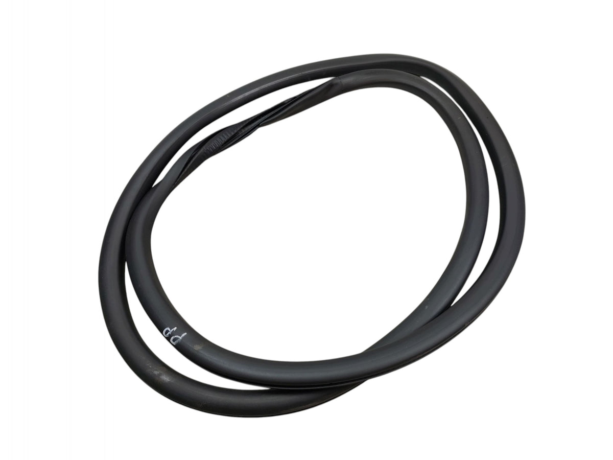 DOOR SEAL RIGHT FRONT PEUGEOT 308 III P5 (2021-2025)