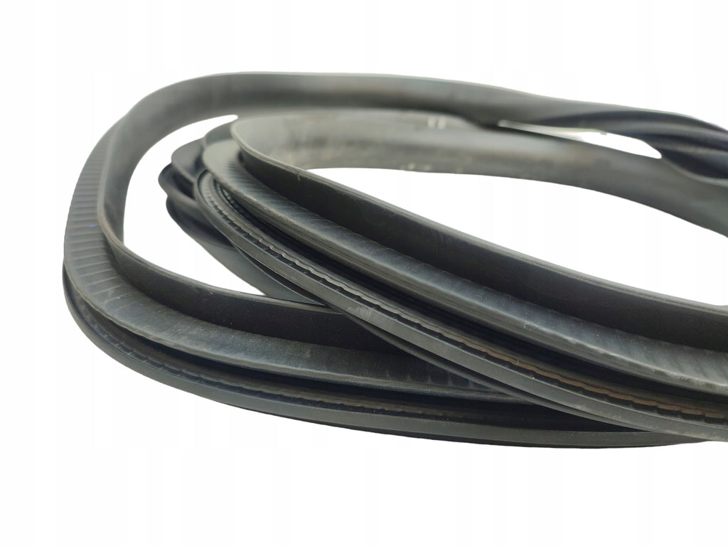 DOOR SEAL RIGHT FRONT TESLA MODEL Y (2019-)