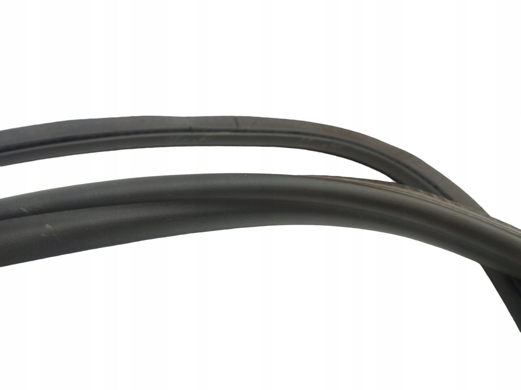 DOOR SEAL RIGHT REAR BMW 7 G11