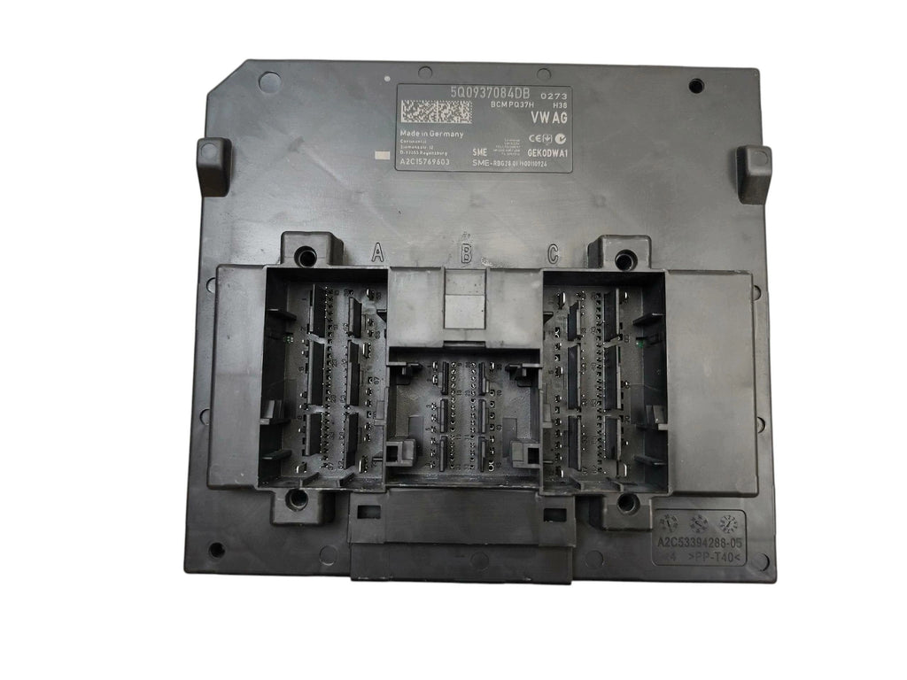 DRIVER COMFORT MODULE BCM SUPERB III OCTAVIA III T-ROC 5Q0937084DB