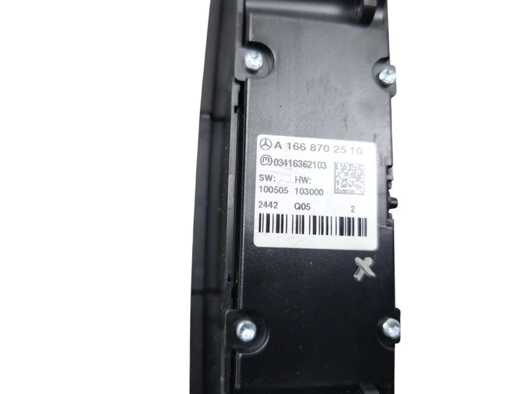 EMERGENCY LIGHT BUTTON MERCEDES ML W166 (2011-2015) A1668702510