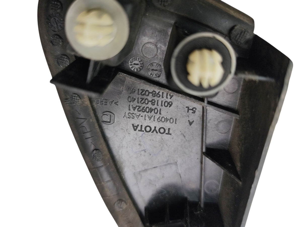 FENDER TRIANGLE LEFT FRONT TOYOTA COROLLA E16 E18 (2013-2016) 60448-02140