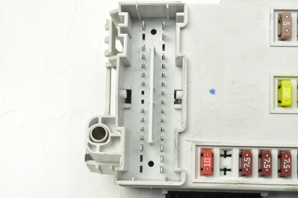 FIAT 500L 1.4 B FUSE BOX 51965996