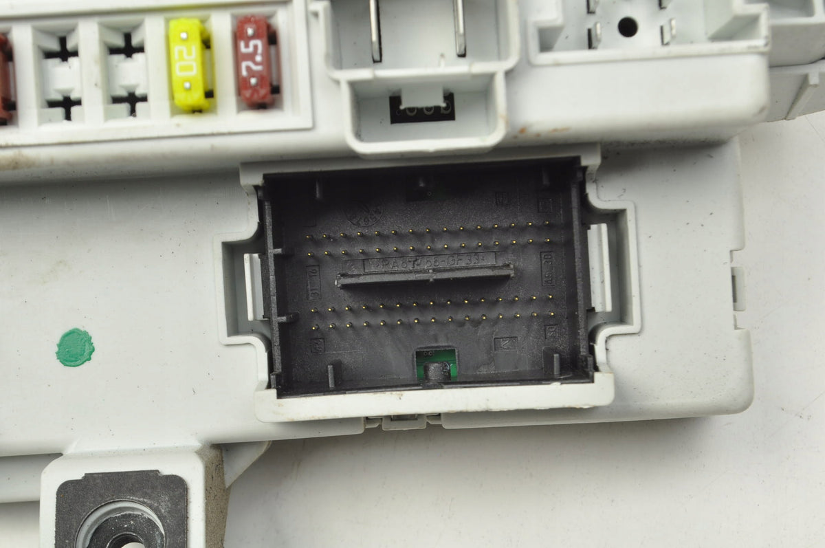 FIAT 500L 1.4 B FUSE BOX 51965996