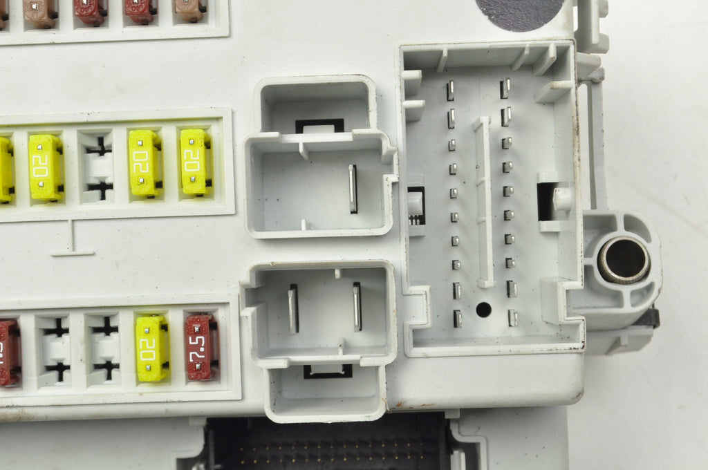 FIAT 500L 1.4 B FUSE BOX 51965996