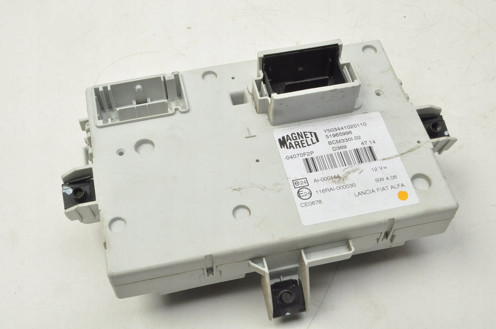FIAT 500L 1.4 B FUSE BOX 51965996