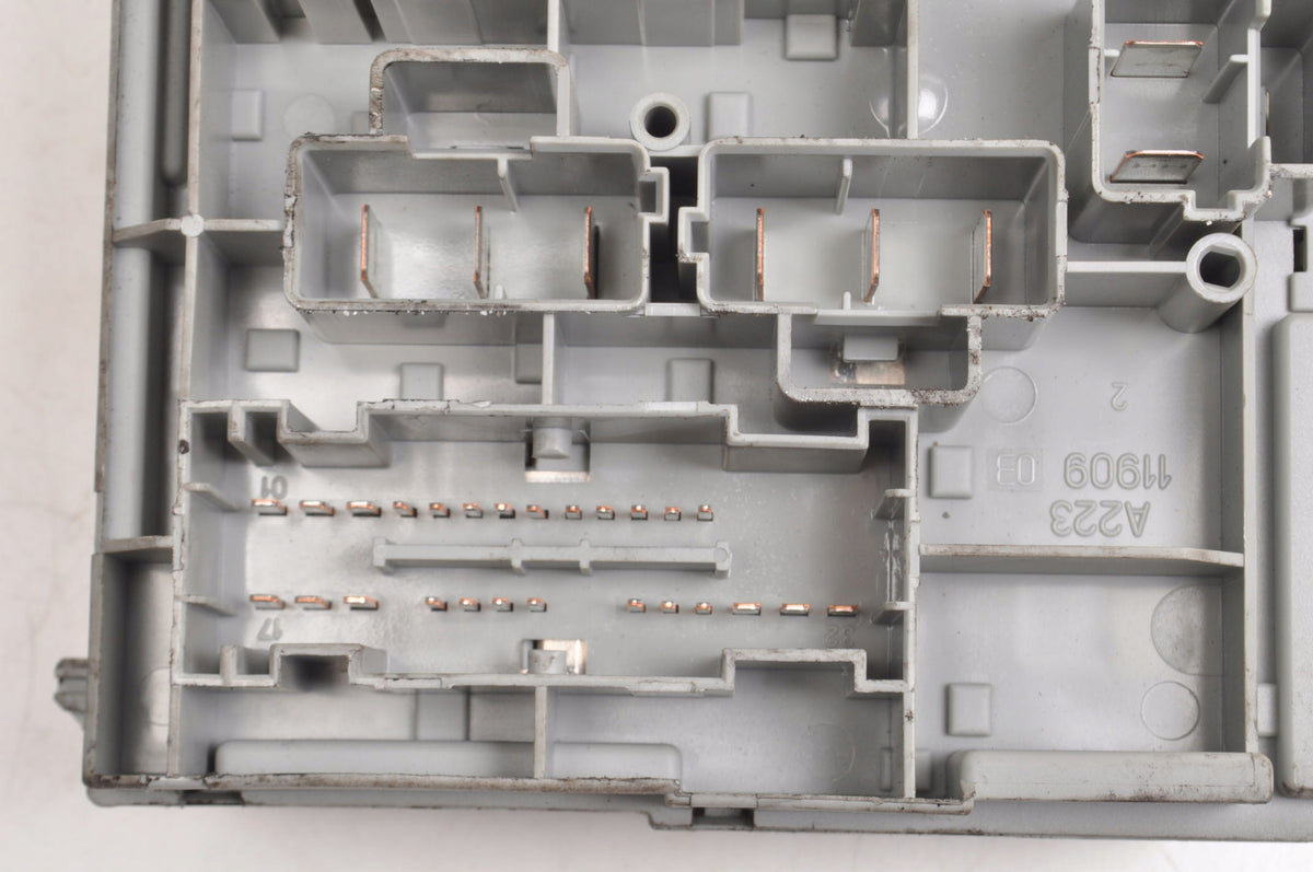 FIAT CROMA II FUSE BOX 51738103