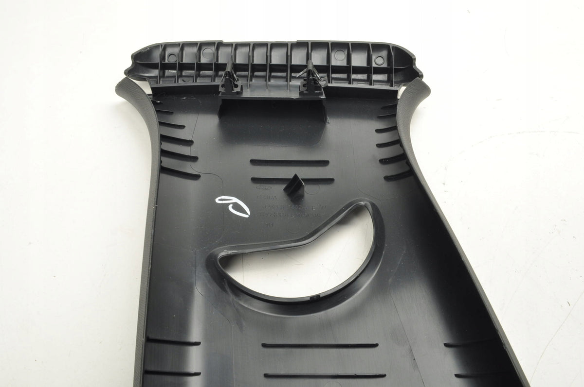 FORD EXPLORER VII POST COVER RIGHT R2KB-R24582-AEW