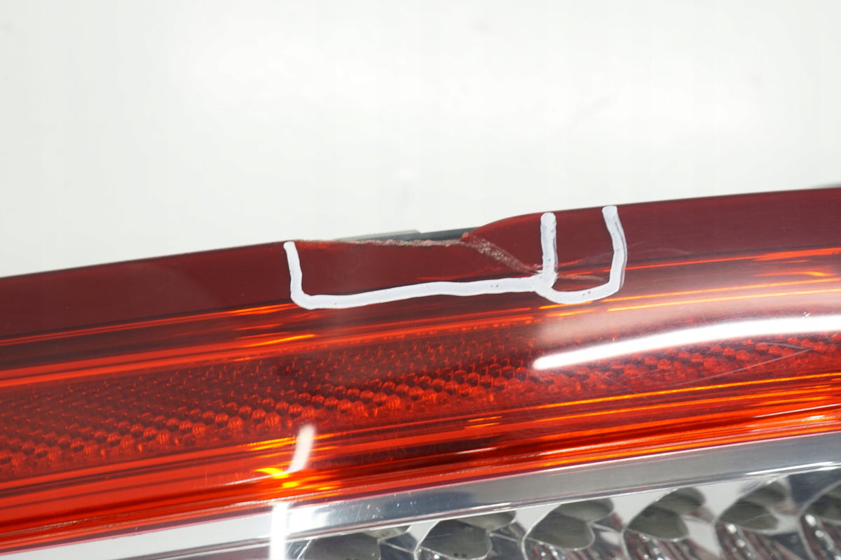 FORD MK5 HB 15R LAMP LEFT REAR DS73-13405-FH DAMAGED