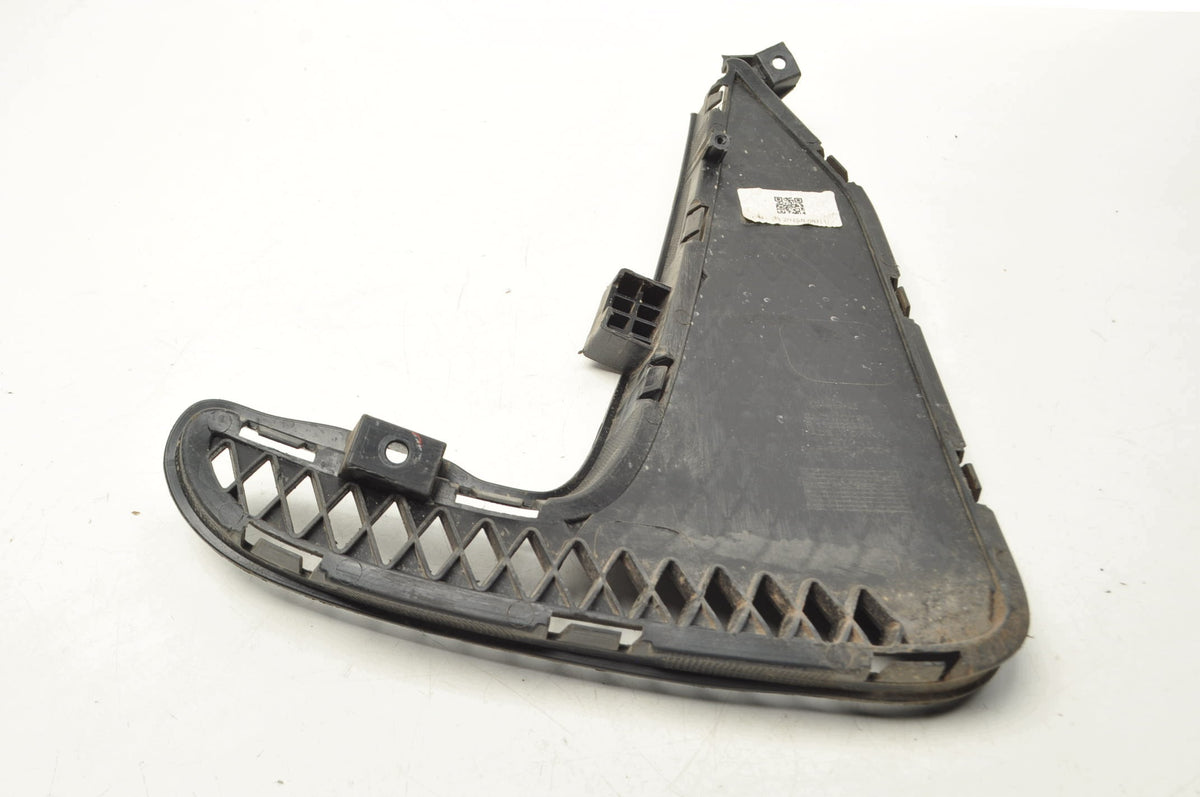 FRAME HALOGEN GRILLE LEFT MG 3 III 11222235 2025