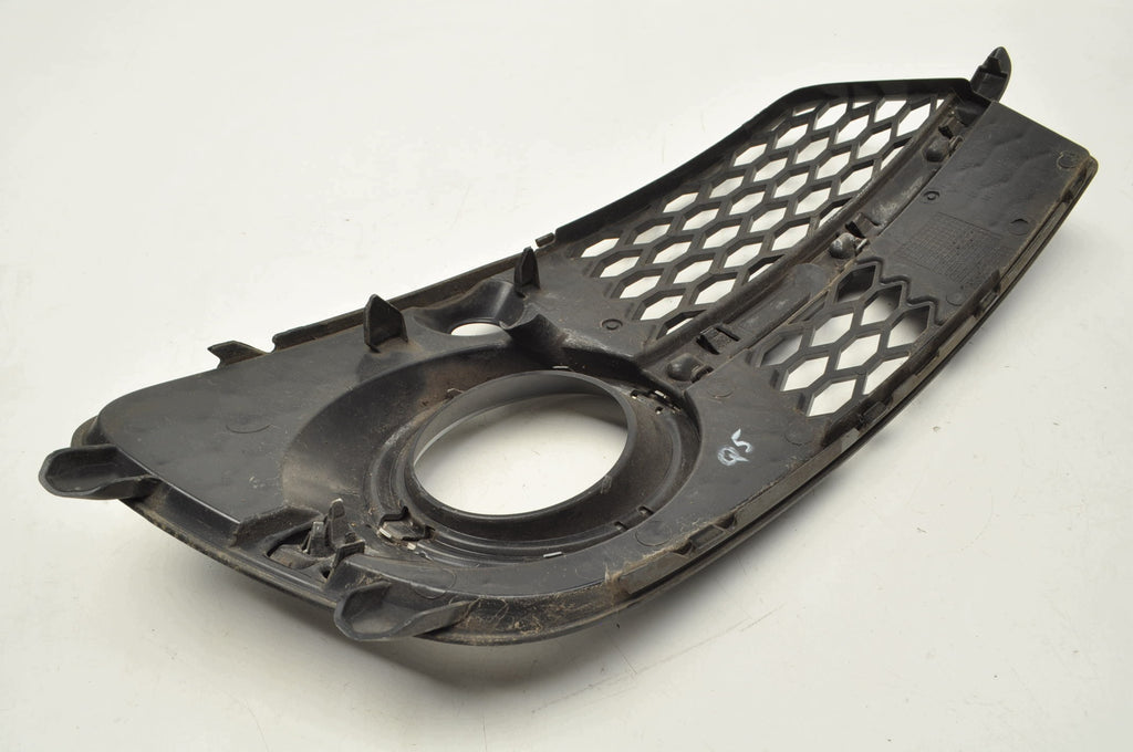 FRAME HALOGEN GRILLE RIGHT AUDI Q5 8R0807682N S-LINE LIFT