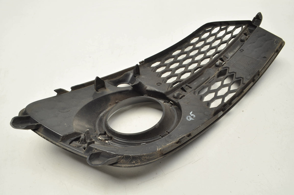 FRAME HALOGEN GRILLE RIGHT AUDI Q5 8R0807682N S-LINE LIFT