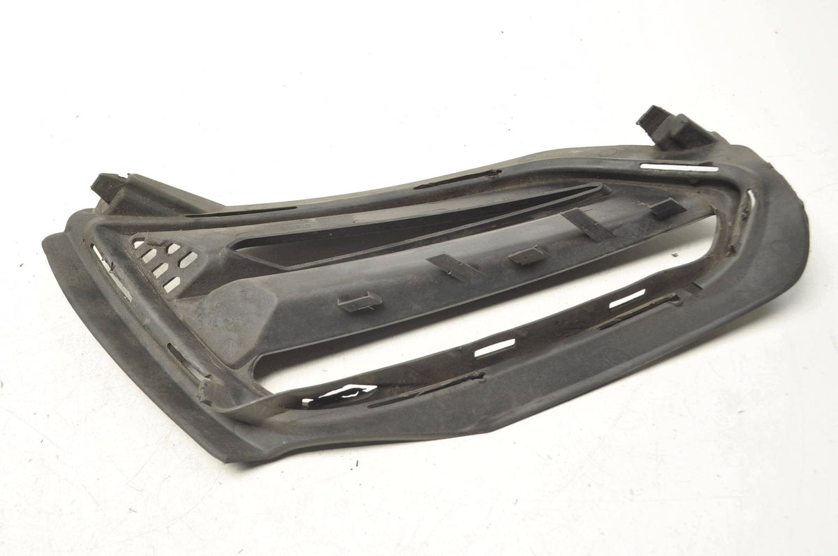 FRAME HALOGEN GRILLE RIGHT VOLVO V60 R-DESIGN 31383155