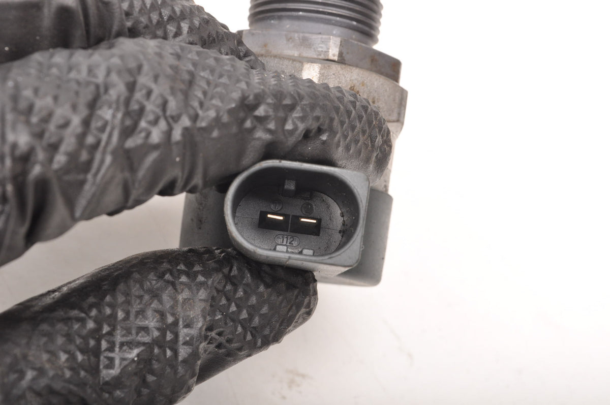 FUEL PRESSURE SENSOR IBIZA IV POLO 6R AUDI A5 AND 2.0 TDI 057130764AB