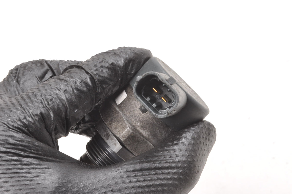 FUEL PRESSURE SENSOR KIA SORENTO II 2.2 CRDI 0281006037
