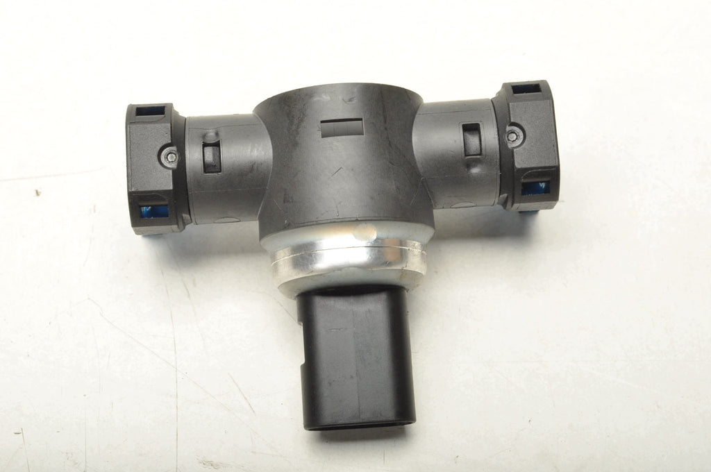 FUEL PRESSURE SENSOR VOLVO XC90 II XC60 V90 S90 V60 T8 32363464