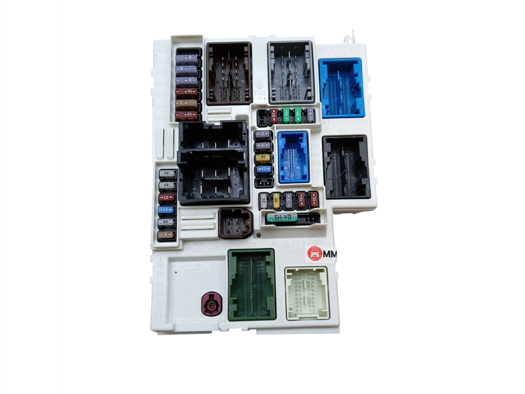 FUSE BOX BSI MODULE PEUGEOT 5008 III 3008 III 9864564580