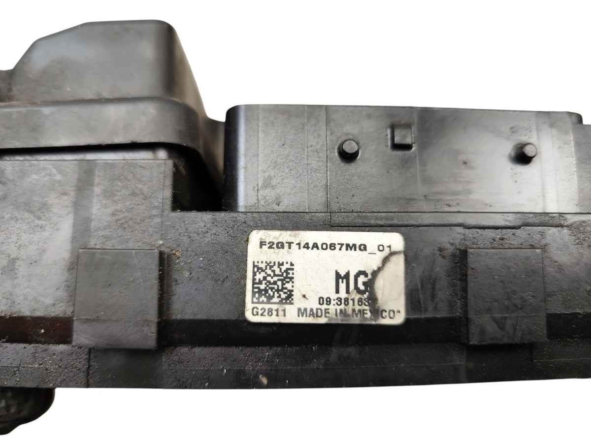FUSE BOX FORD EDGE II F2GT14A067MG