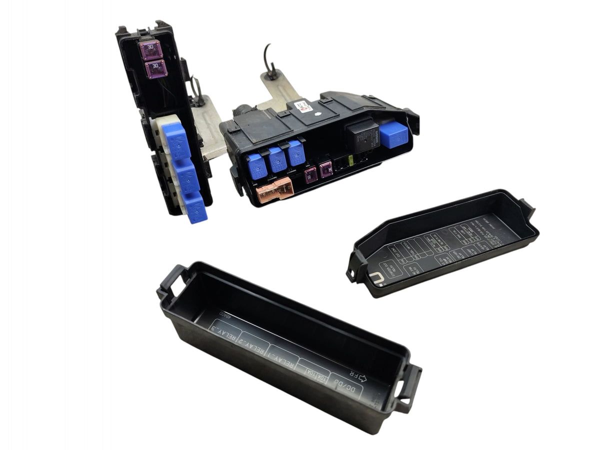 FUSE BOX NISSAN X-TRAIL T32 1.6 DCI