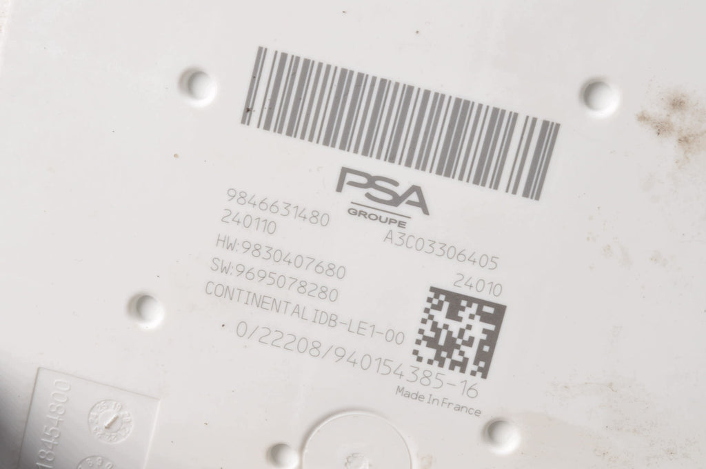 FUSE BOX OPEL ASTRA L 9846631480