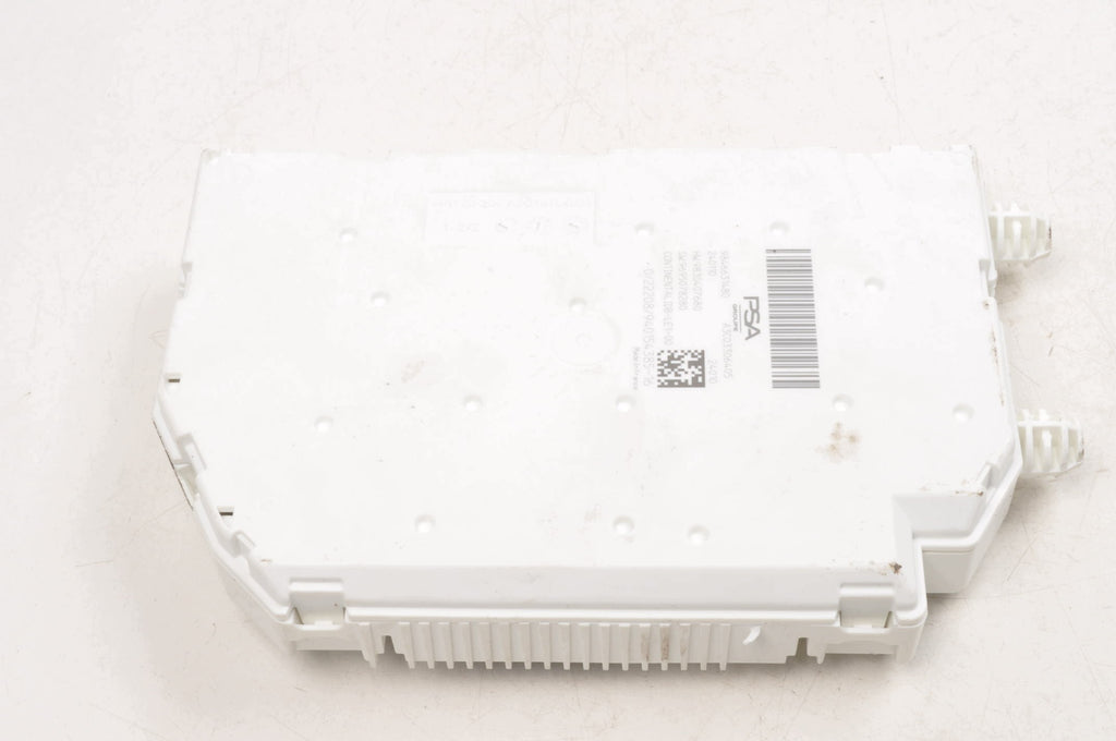 FUSE BOX OPEL ASTRA L 9846631480