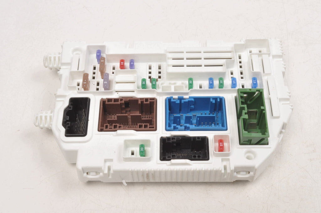 FUSE BOX OPEL ASTRA L 9846631480