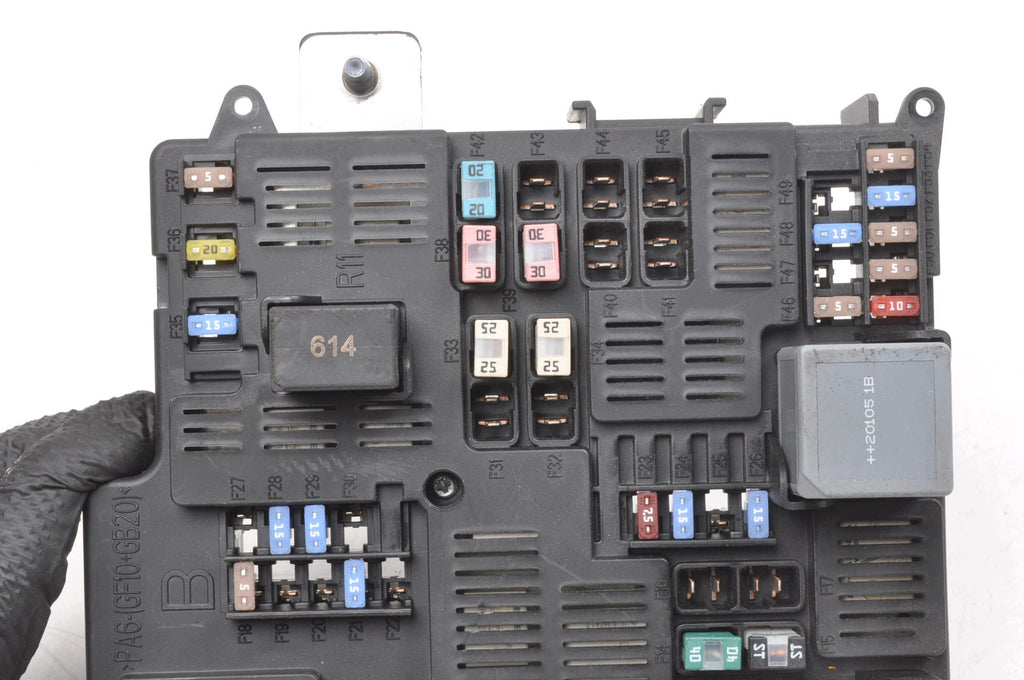 FUSE BOX VOLVO S60 III V60 II XC60 XC90 V90 S90 31473772