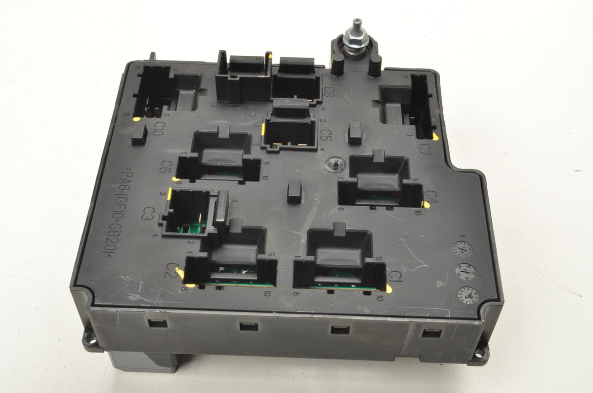 FUSE BOX VOLVO V90 S90 XC90 S60 V60 XC60 31473771