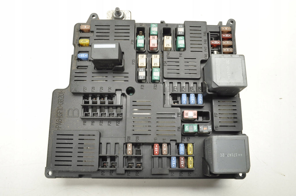 FUSE BOX VOLVO V90 S90 XC90 S60 V60 XC60 31473771