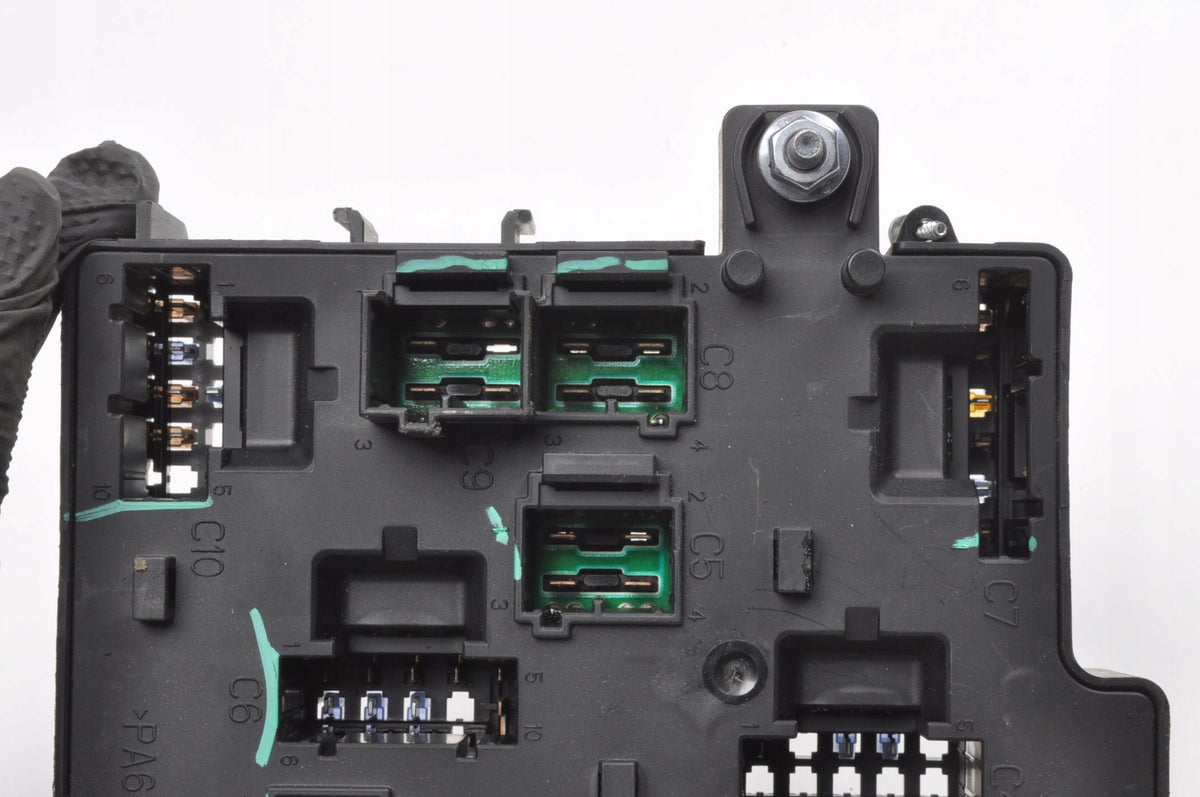 FUSE BOX VOLVO V90 S90 XC90 S60 V60 XC60 31473771