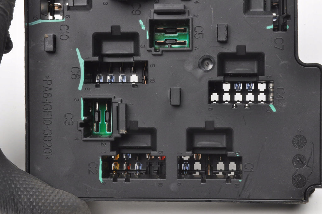 FUSE BOX VOLVO V90 S90 XC90 S60 V60 XC60 31473771