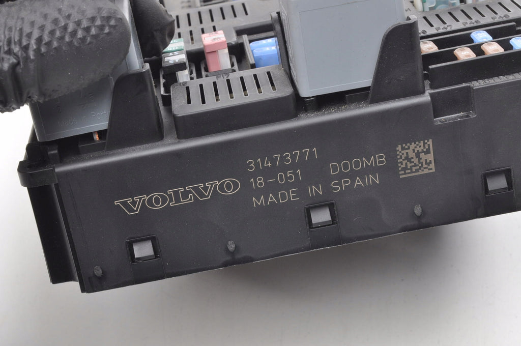 FUSE BOX VOLVO XC90 II XC60 II 31473771