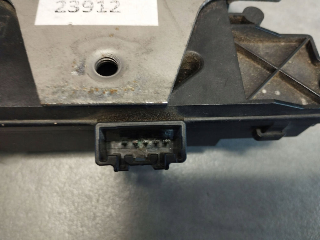 Ford Focus II Tailgate lock 01041111905