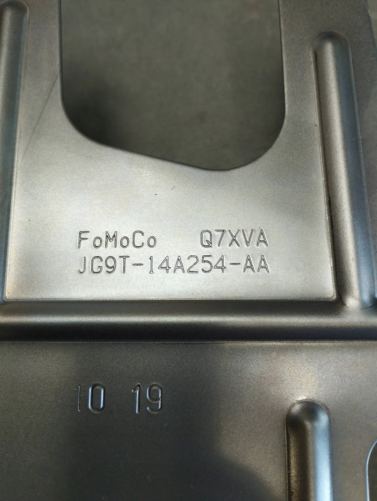 Ford Mondeo MK5 MOUNT HOLDER JG9T14A254AA