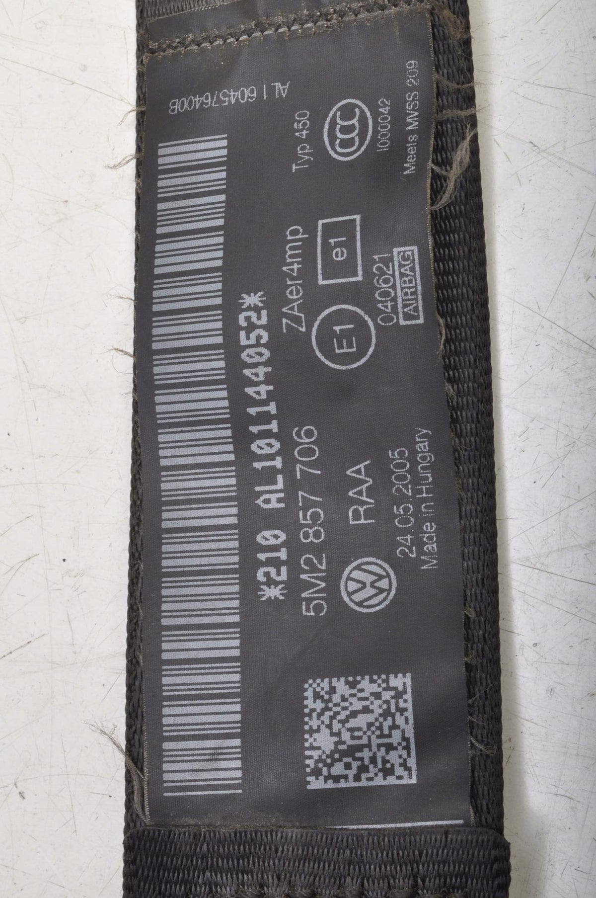 GOLF VI PLUS FRONT RIGHT BELT 5M2857706