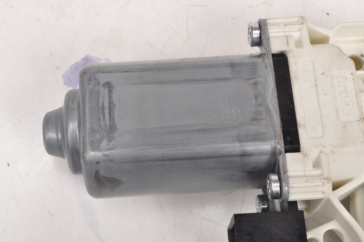 GOLF VII WINDOW MOTOR RIGHT FRONT 4K0959801 20R