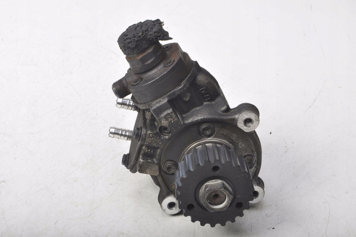 GOLF VIII 2.0 TDI INJECTION PUMP 05L130755