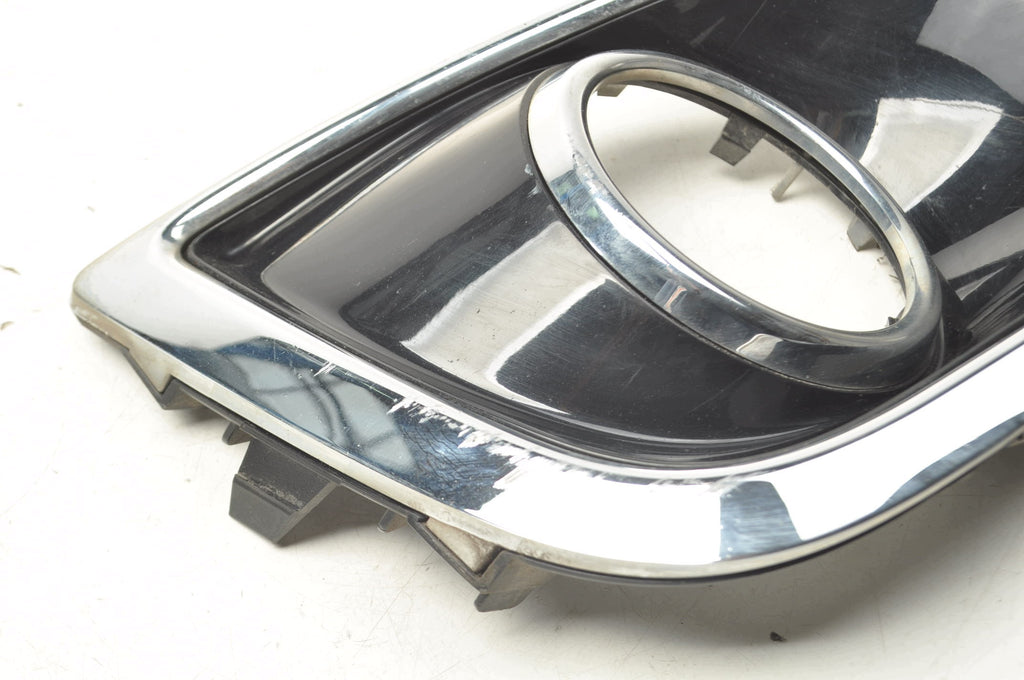 HALOGEN BUMPER GRILLE LEFT HYUNDAI IX35 86585-2Y000