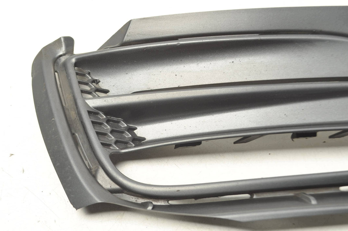 HALOGEN BUMPER GRILLE LEFT VOLVO V60 31383154