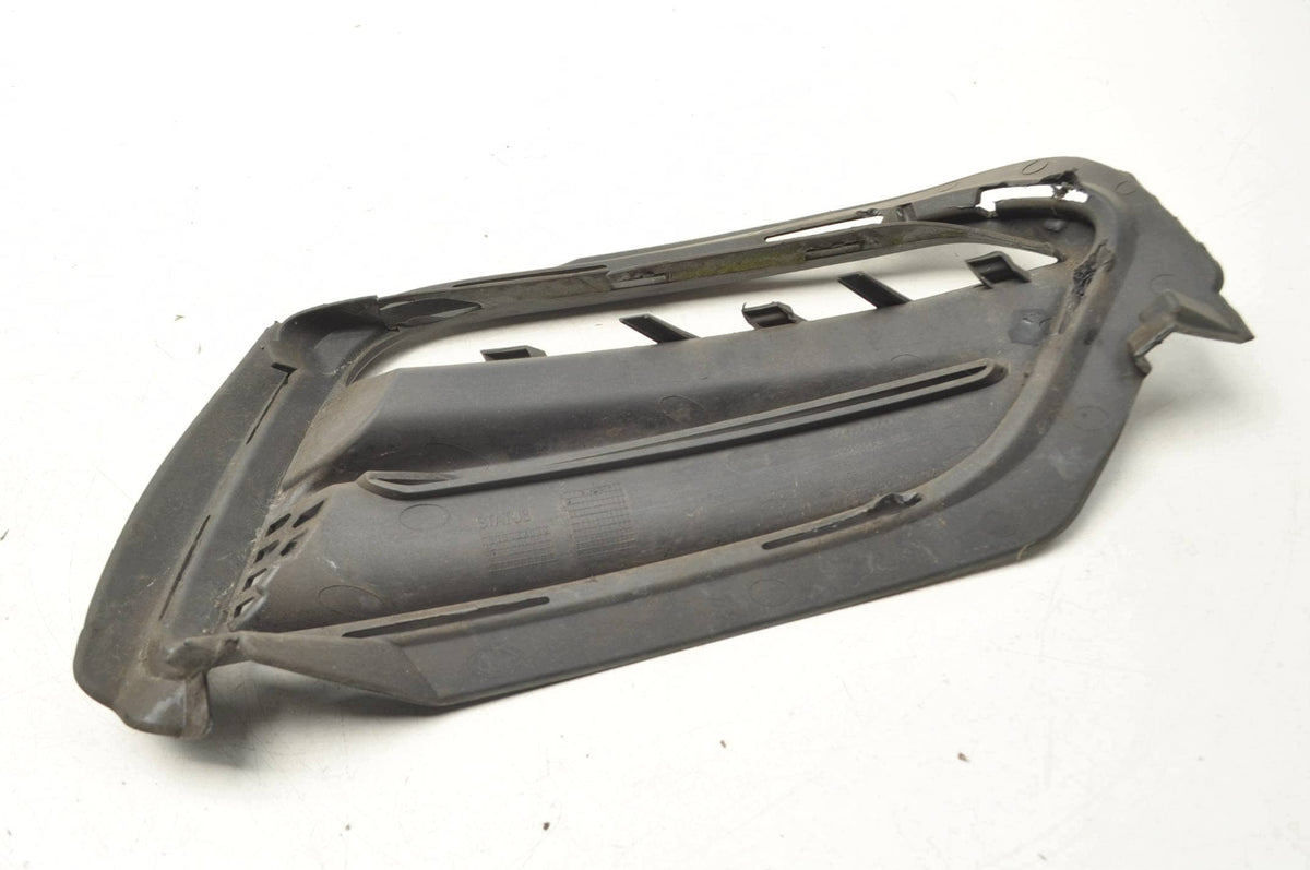 HALOGEN BUMPER GRILLE LEFT VOLVO V60 31383154