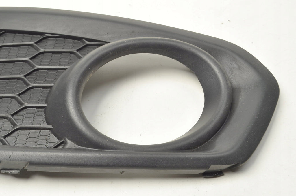HALOGEN BUMPER GRILLE RIGHT VOLVO C30 LIFT RDESIGN 31298172